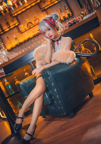 小豪一起上孟卉跟钰慧的演员